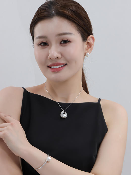 【挚友限定】18k金澳白珍珠钻石吊坠12-13mm 商品图3