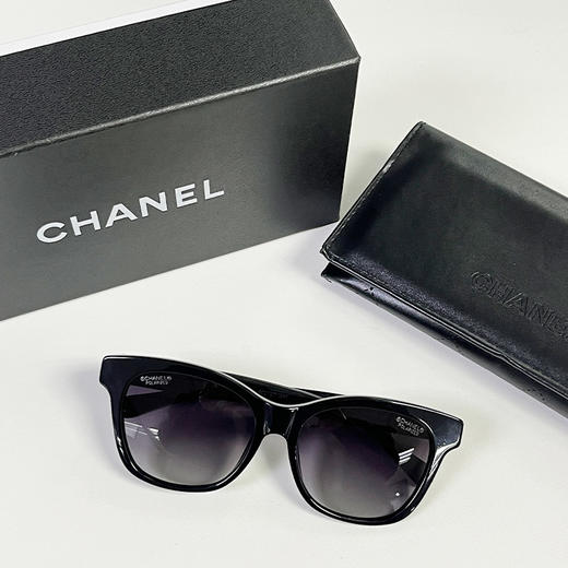 优选丨【礼盒款】Chanel 香奈儿墨镜 珍珠双C太阳镜 黑框  CH5482   香港直邮 商品图5