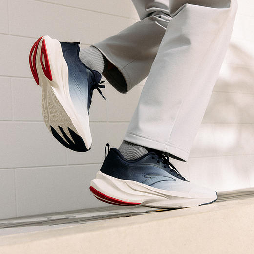 安踏城际轻质回弹透气舒适男子慢跑跑鞋112615527-4 商品图2