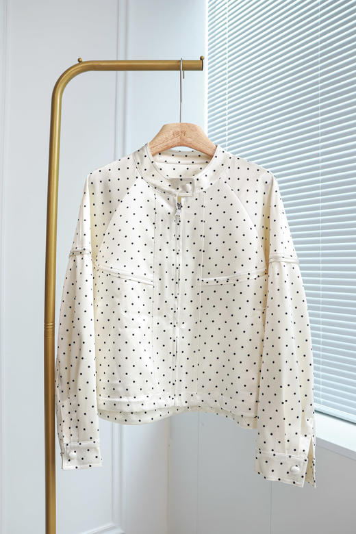 悦时光|时髦波点休闲夹克外套 商品图1