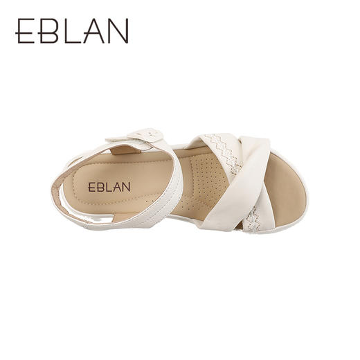 伊伴2026夏季超轻软舒适透气真羊皮鞋面百搭凉鞋B26365210 商品图2