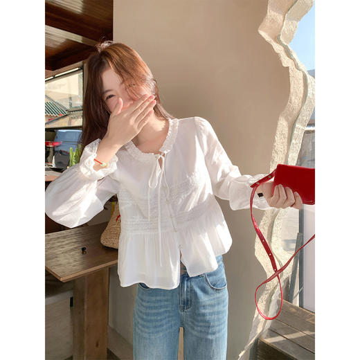 <曾小咸推荐>韩系拼蕾丝捏褶荷叶袖衬衫女 商品图1