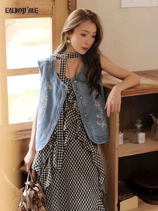 【门店同款】ENJOY春季“序光之旅”格纹荷叶边吊带连衣裙 169253409 商品图2