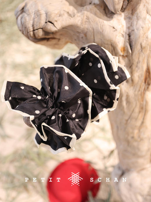 1999积分兑换 PETIT SCHAN小闪 黑糖珍珠 法式桑蚕丝波点弹力发圈 商品图1