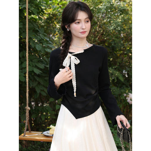 鹿向南「丁香微语」不规则黑色长袖t恤女春收腰小众短款法式上衣 商品图0