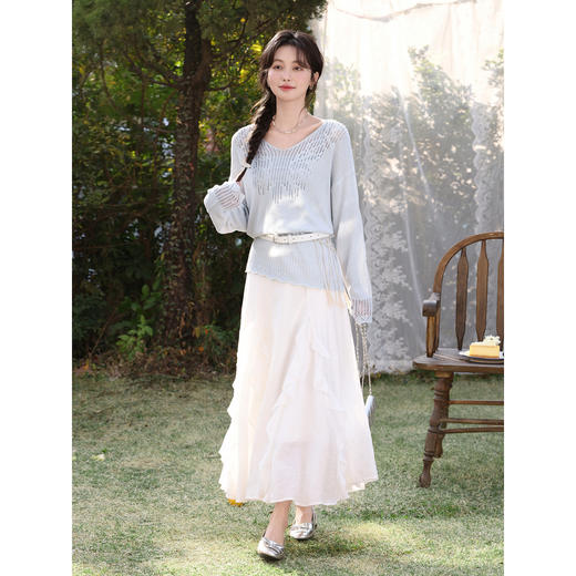 鹿向南「玉缕垂烟」蓝色长袖镂空毛针织衫女春季新款设计感上衣女 商品图3