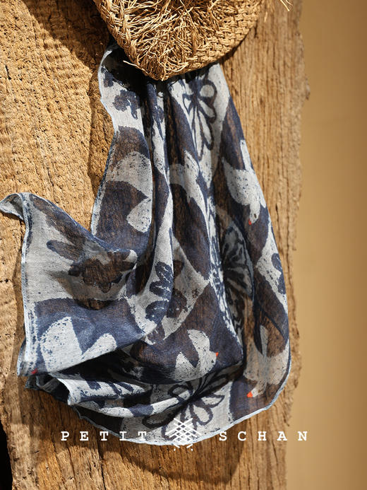 【30天左右发货单笔满1580赠，和田玉系列除外。】真正的相遇 纯亚麻印花小方巾 商品图6