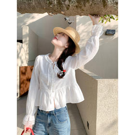 <曾小咸推荐>韩系拼蕾丝捏褶荷叶袖衬衫女