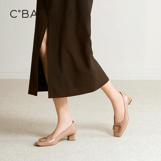 【静音系列】千百度扣饰粗高跟鞋女2026春季新款漆皮通勤浅口单鞋A26189806 商品图2