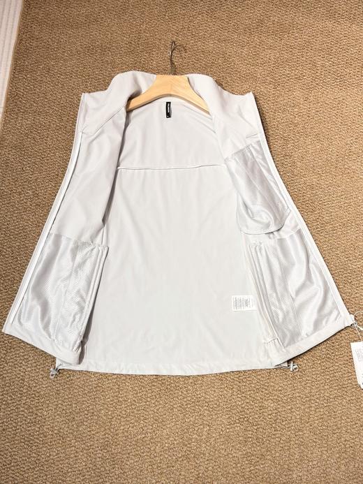 SAL0M0N/萨落檬AMPHI LIGHT VEST 户外轻量多功能马甲 商品图10