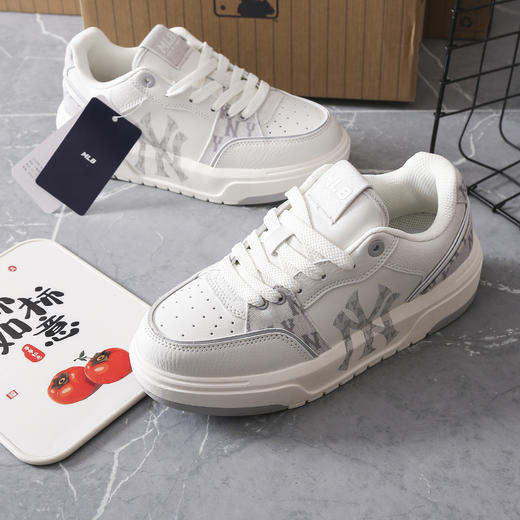 【秒杀】张凌赫同款男女韩系复古老花增高学长鞋25新款SXM05，把高级感藏进每一处细节里！经典低帮鞋型适配多种场景！男女同款的韩系复古风，日常搭什么都超有学长学姐范儿～ 商品图6