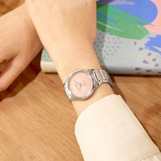 西铁城/CITIZEN光动能女表EM1220-58X 商品图4