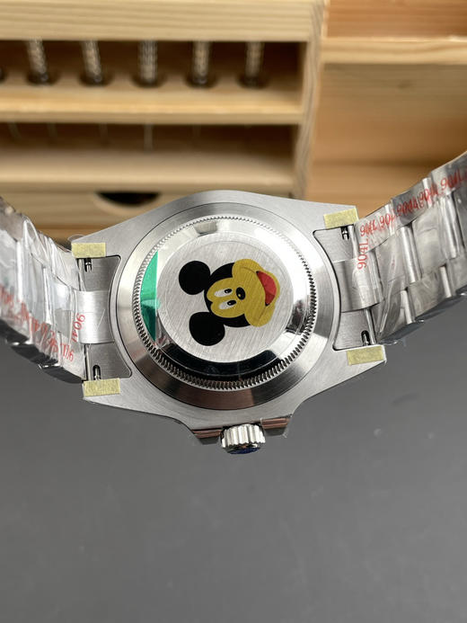 CLEAN PULS 劳力士 ROLEX 水鬼系列➕新限量版【高版本】逆调时针，可回调日历，美美搭配。新劳力士水鬼  6字位自带皇冠，更加上档次，真正41mm尺寸与原装一致，4角表耳变小，表带表扣加宽 商品图9