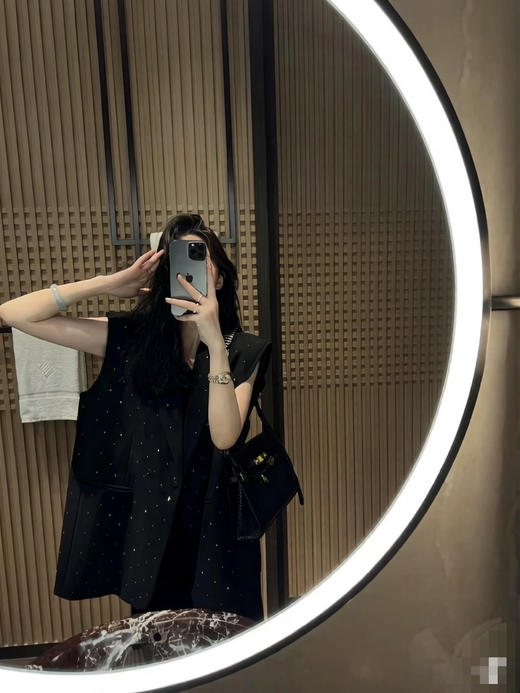 原单新款烫钻垫肩马甲外套 商品图1