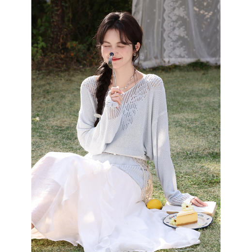 鹿向南「玉缕垂烟」蓝色长袖镂空毛针织衫女春季新款设计感上衣女 商品图4