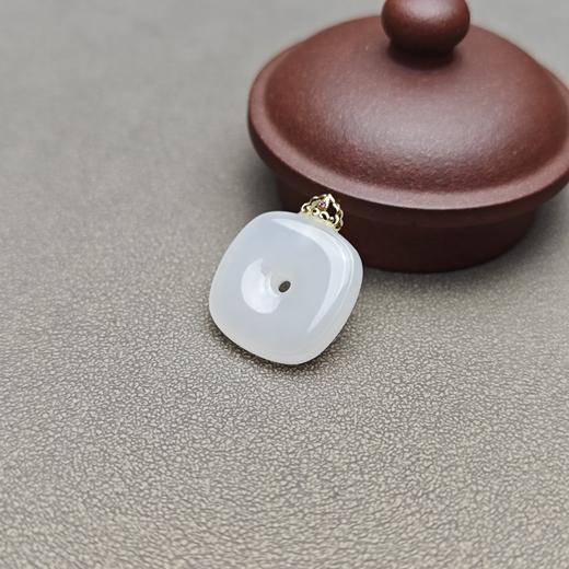 和田玉青海料冰底羊脂玉包金小平安牌 228-17 商品图1