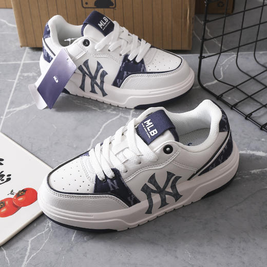 【秒杀】张凌赫同款男女韩系复古老花增高学长鞋25新款SXM05，把高级感藏进每一处细节里！经典低帮鞋型适配多种场景！男女同款的韩系复古风，日常搭什么都超有学长学姐范儿～ 商品图2