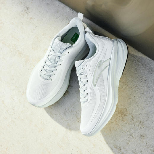 安踏云途轻量舒适女子慢跑跑鞋122615526-3 商品图1