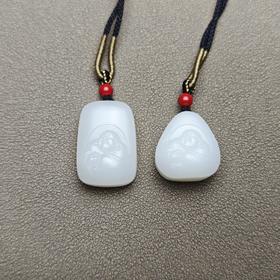 新疆和田玉且末料羊脂玉精美小佛牌 228-14