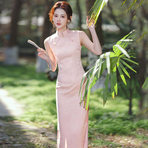 粉色无袖新中式长款改良旗袍，2026新款年轻款女高级感礼服 SC23023 商品图0