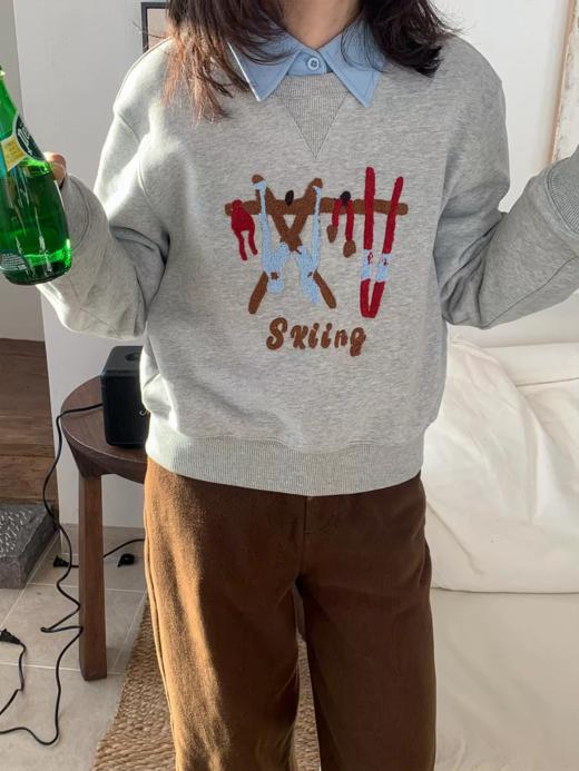 浮生八记/25D255/全棉冬日小马驹手工刺绣毛巾绣圆领卫衣 商品图2