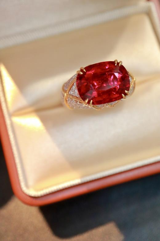 9.25克拉刻面卢比莱碧玺戒指 商品图2