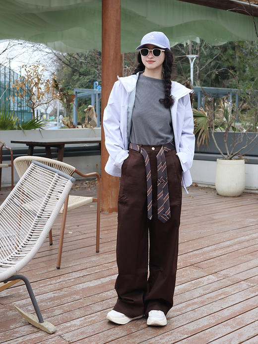 【板娘试穿推荐】男女同款连帽冲锋衣  外面三层复合面料  兼顾保暖和透气  防风防泼水  耐磨防刮  日常休闲/户外活动随意切换~ 商品图7