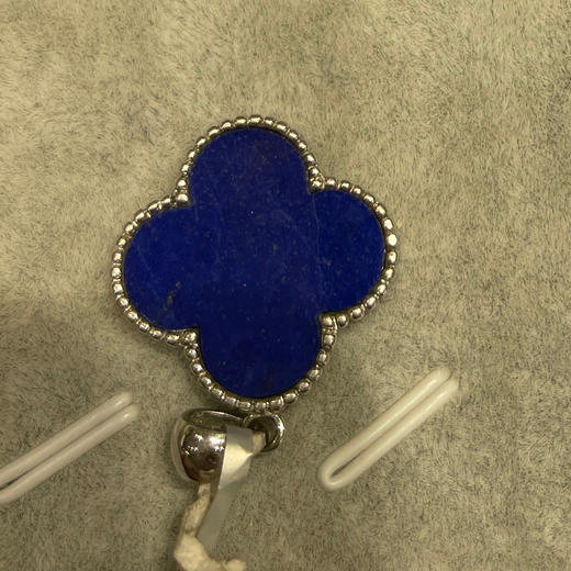 420元/个青金石四叶草吊坠 商品图1