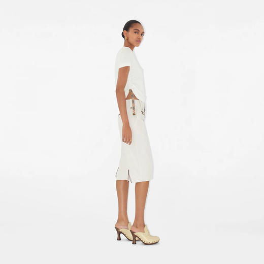 BURBERRY 巴宝莉 女士马术骑士徽标刺绣 Festival 棉质圆领短袖T恤 白色 8109184 B8764 商品图4