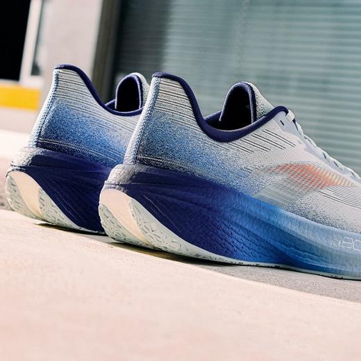 安踏二区心率80舒适缓震男子长距离轻量化训练跑鞋112615555-1 商品图4