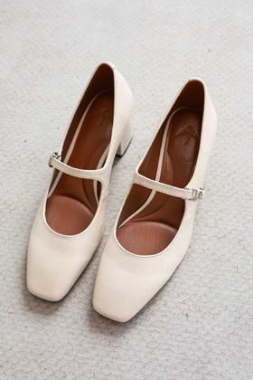 南法邂逅温柔一字扣单鞋