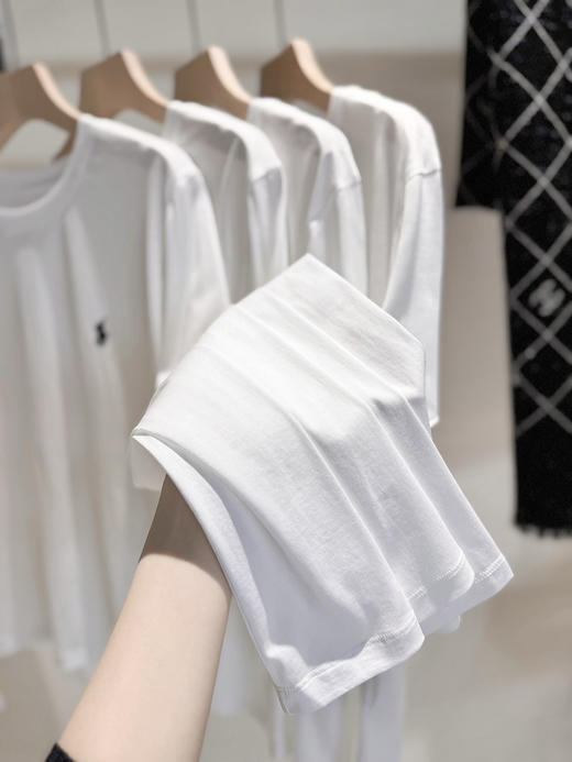 33-1 圆正渠道货 小马刺绣 基础款 女士白色圆领长袖 单穿打底 商品图12