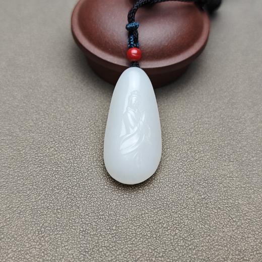 新疆和田玉且末料羊脂玉小观音 228-3 商品图5