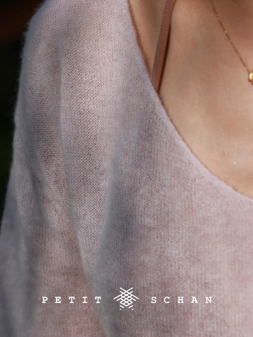 Petit Schan小闪 CLO#1054 Pink Sakura 粉樱花 意大利进口羊驼毛V领针织套头衫 商品图5