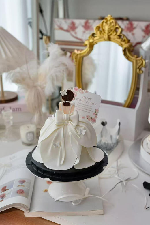 女神节白色仙女背影 商品图0