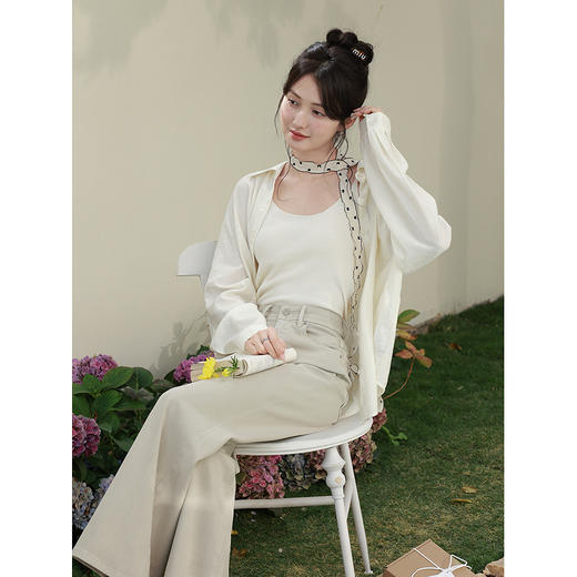 鹿向南「悠然型格」卡其色高腰牛仔裤女春季版型超好看的微喇裤 商品图4