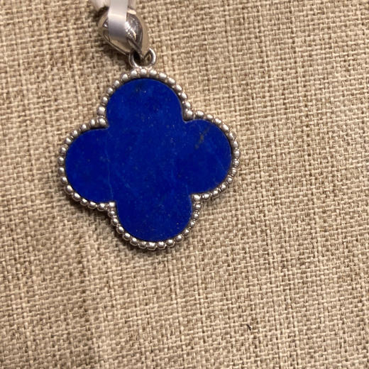 420元/个青金石四叶草吊坠 商品图0