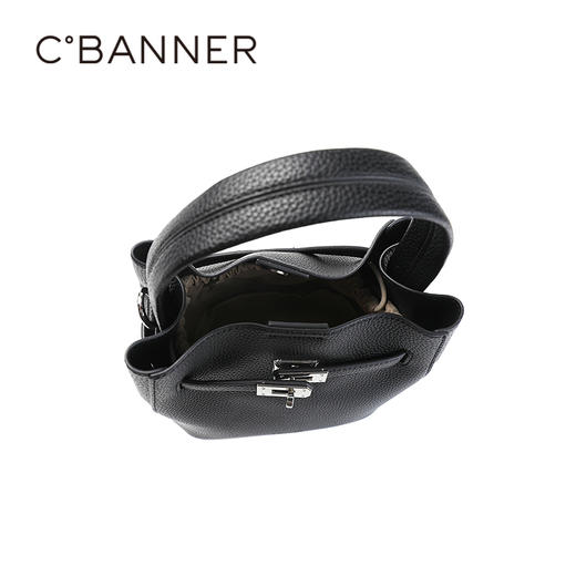 【上新】千百度2026细腻荔枝纹包面耐磨实用女包A26372513 商品图5