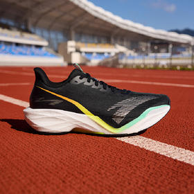 安踏马赫6代男子竞速训练跑鞋112615583-8