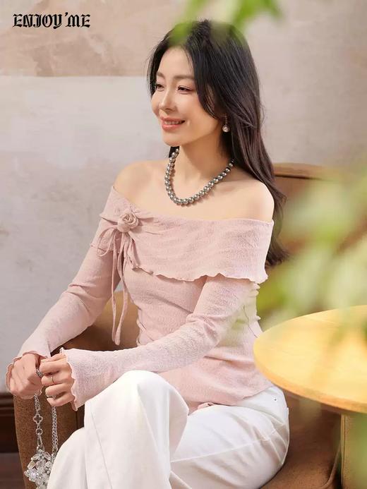 【门店同款】ENJOY春季“柔光芳序”纯欲一字肩上衣 169099561 商品图3