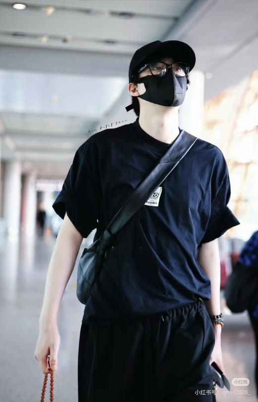 一店d ❗️𝐂𝐡𝐚𝐧𝐞𝐥 𝟑𝟑𝟗𝟐光学镜
亚版！！目前可以说是唯— —单对标专柜的香  和市面上那些根本不一样 上脸真的太好看了 商品图11