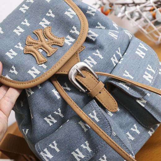 严选 | MLB满印老花双肩包 浅蓝色/碳黑色 23*11*27.5（cm） 商品图6