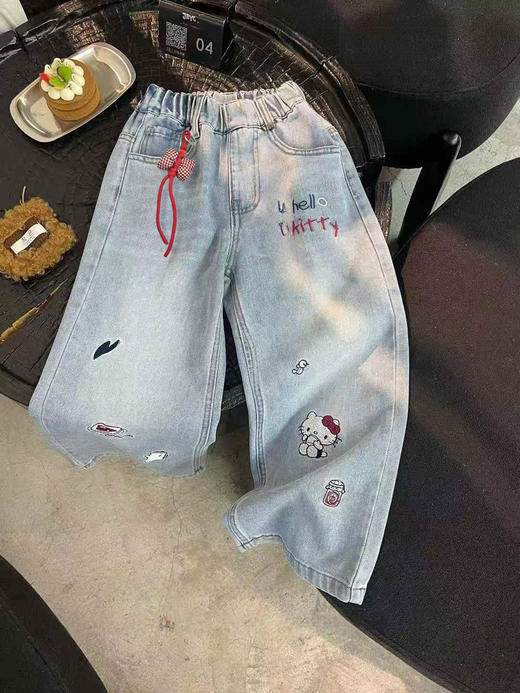 🤩宝贝春天的时髦穿搭，从一条好穿又好看的牛仔裤开始👖【西蒙日记·休闲时尚女童牛仔裤】颜值、舒适、显瘦一步到位，承包宝贝整个春天的亮眼造型✨ 商品图4