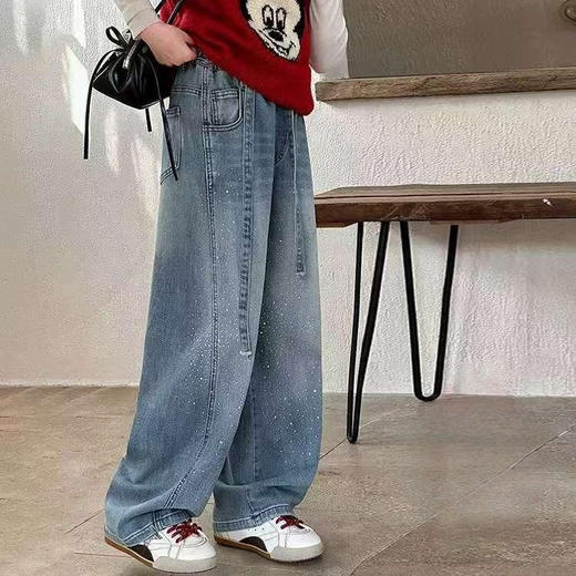 🤩宝贝春天的时髦穿搭，从一条好穿又好看的牛仔裤开始👖【西蒙日记·休闲时尚女童牛仔裤】颜值、舒适、显瘦一步到位，承包宝贝整个春天的亮眼造型✨ 商品图5