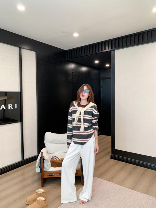 <曾小咸推荐>3.2现货秒杀！微信超特价！抽绳直筒休闲裤（加绒） 日常169.99 立减90 秒杀79.99！水蓝色加绒卫衣 秒杀89.99！！假两件针织衫 秒杀79.99！！ 商品图11