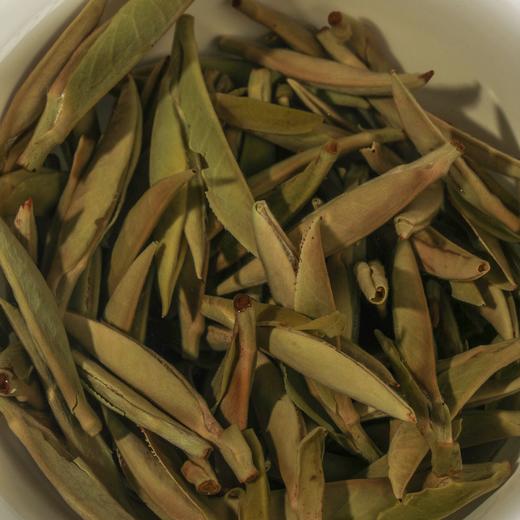 广诚行 2026年头采银针后井岩韵 非遗传承人吴传惠收藏装 商品图5