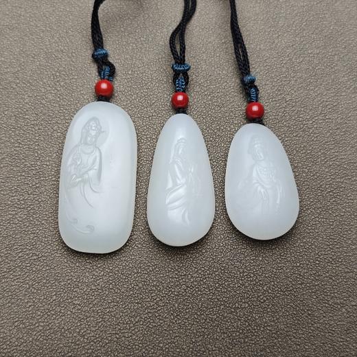 新疆和田玉且末料羊脂玉小观音 228-3 商品图0