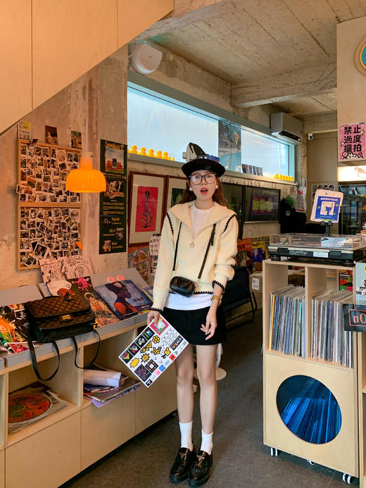 <曾小咸推荐>3.4现货秒杀 ！微信超特价！2色半拉链套头毛衣 日常139.99 立减50 秒杀89.99！！开叉休闲裤 秒杀89.99/件！！ 商品图13