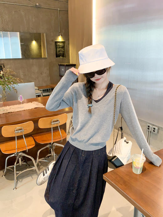 <曾小咸推荐>3.17现货秒杀 ！微信超特价！2色假两件拼接针织衫 日常159.99 立减80 秒杀79.99！！半身裙 秒杀99.99！！ 商品图1