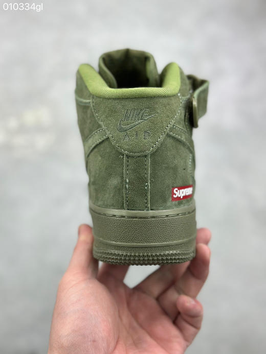 春季特惠💰460 Supreme x Nike Air Force 1 Mid 上体现得淋漓尽致！整鞋采用细腻的翻毛麂皮打造 商品图7